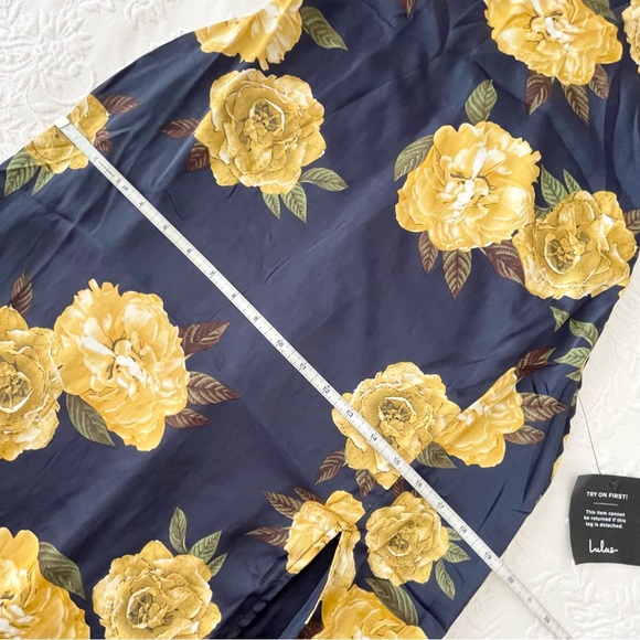 Lulus Sleek Blooms Navy Blue Floral Print Backless Cowl Maxi Dress Small - Picture 8 of 8